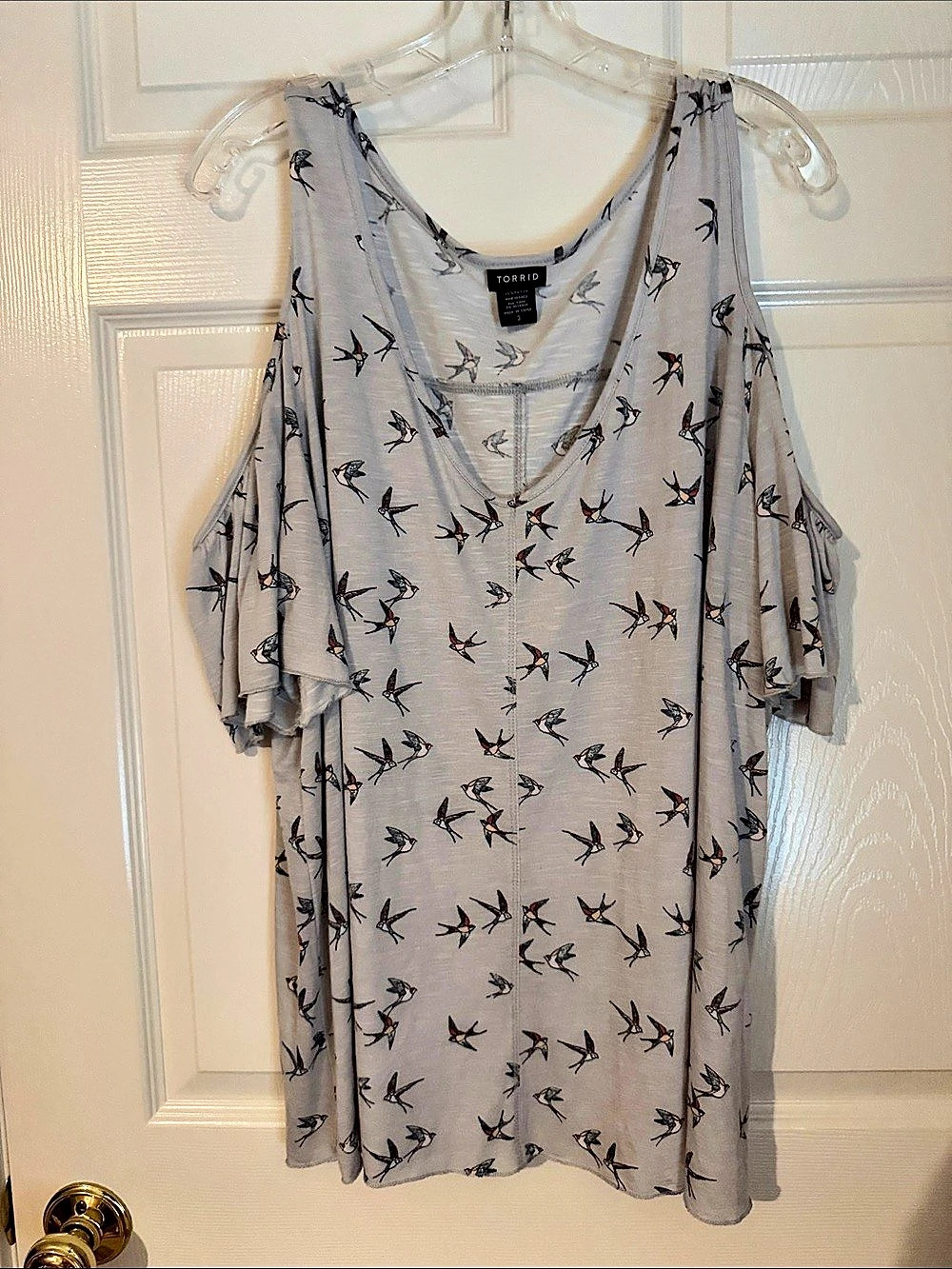 Torrid Bird Print Tunic Gray Cold Shoulder Top Size 3X